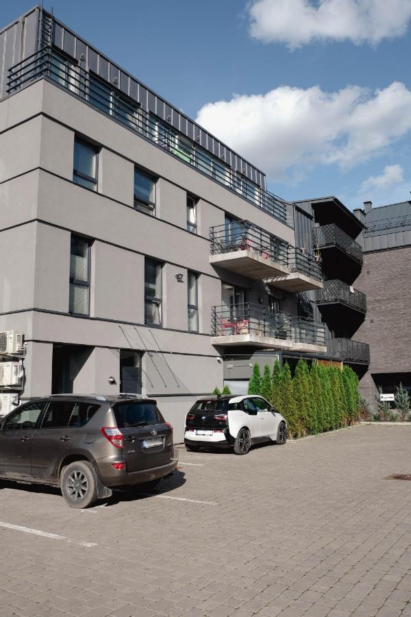 Cosy 1 Bedroom Apartment In The Heart Of Old Town With Parking Kaunas Esterno foto