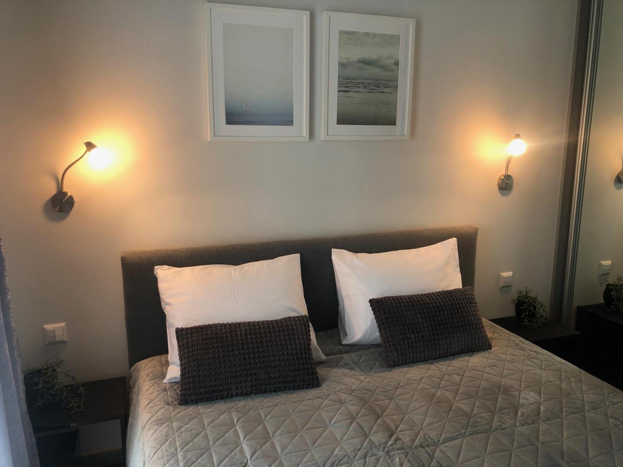 Cosy 1 Bedroom Apartment In The Heart Of Old Town With Parking Kaunas Esterno foto