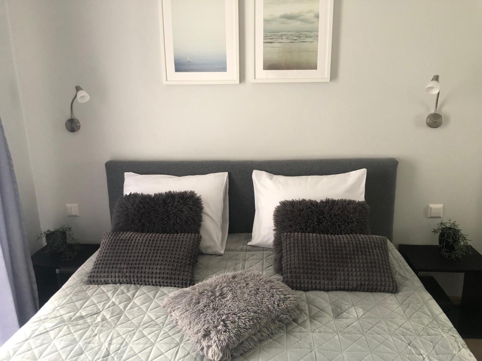 Cosy 1 Bedroom Apartment In The Heart Of Old Town With Parking Kaunas Esterno foto